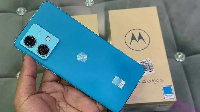 लॉन्च हुआ Motorola का बेहतरीन 5G स्मार्टफ़ोन, मिलेगा 50MP DSLR कैमरा तथा 68W का फास्ट चार्जर